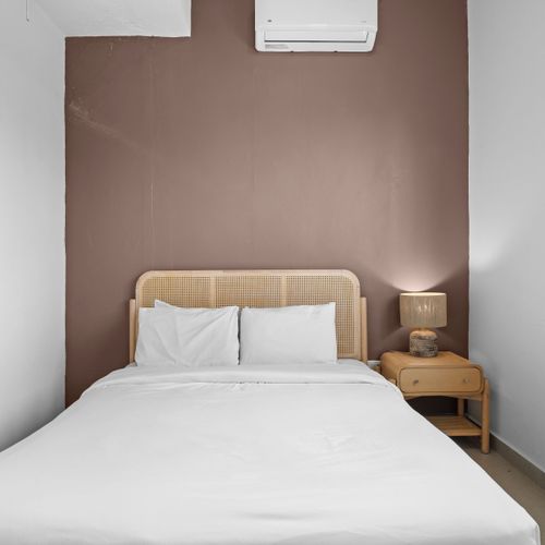 Cozy bedroom with a  bed. Sleep like royalty!