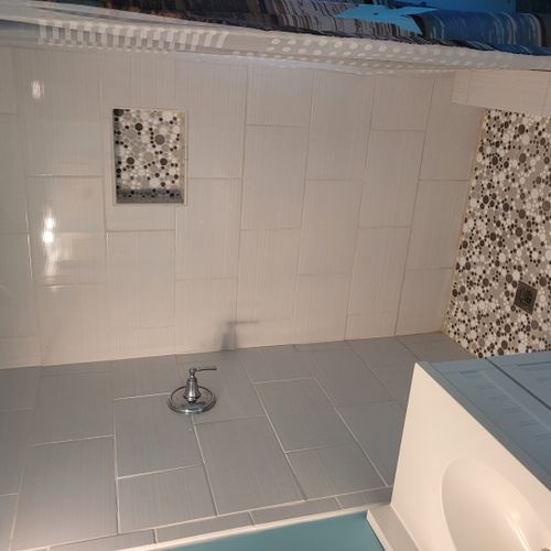 Bathroom:  the cabin has a very cute and recently-updated full bathroom