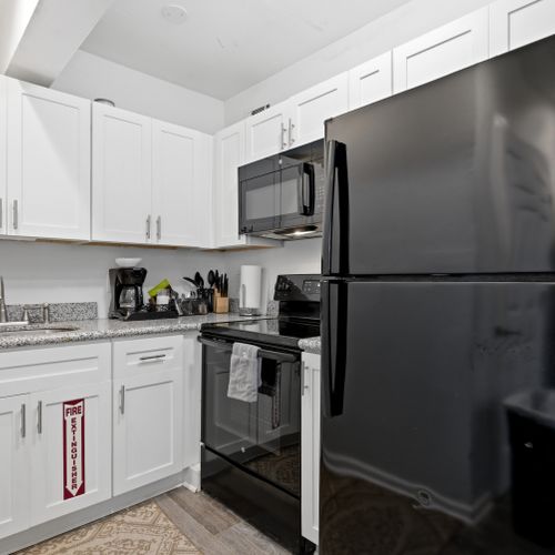 Functional kitchen w/ full-size appliances for everyday ease