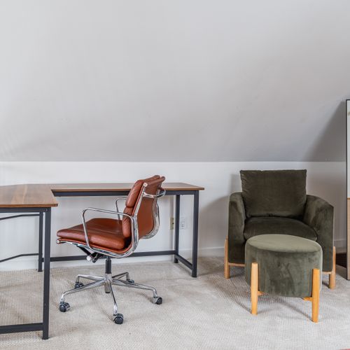 Work or lounge in the loft!