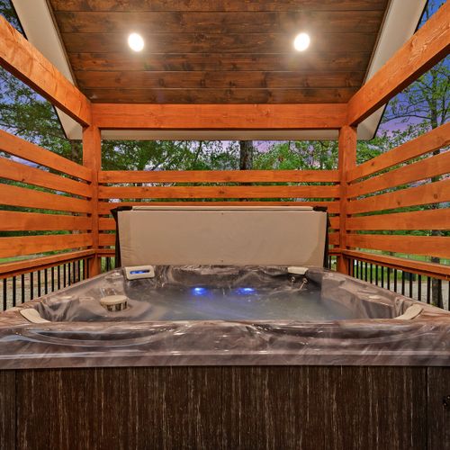 8-person hot tub!