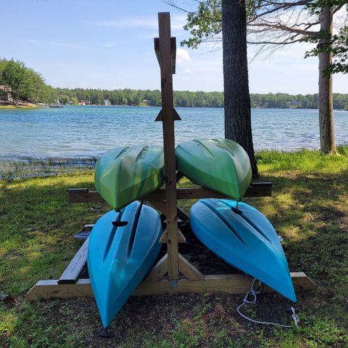 OVERALL:  The 4 kayaks that are available for guest usage
