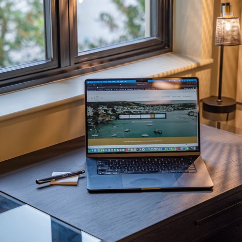 6dd92422 36d6 4ca3 aa70 1d894a9610bf homerunner