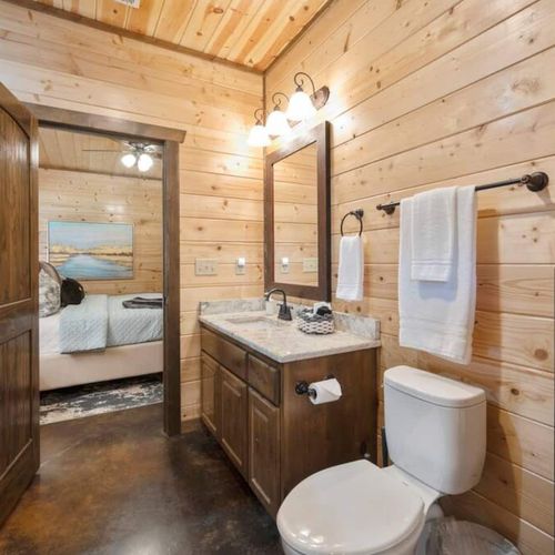 Shared Jack and Jill bathroom for King bedroom 1 & 2.