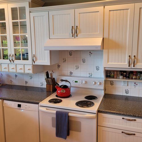 KITCHEN (SECOND FLOOR):  The home has a large kitchen with all appliances including a dishwasher.  Also includes a good supply of cooking and dining utensils.