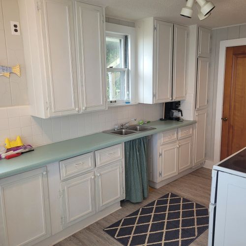 Beach house - kitchen:  full kitchen, but there is no dishwasher.