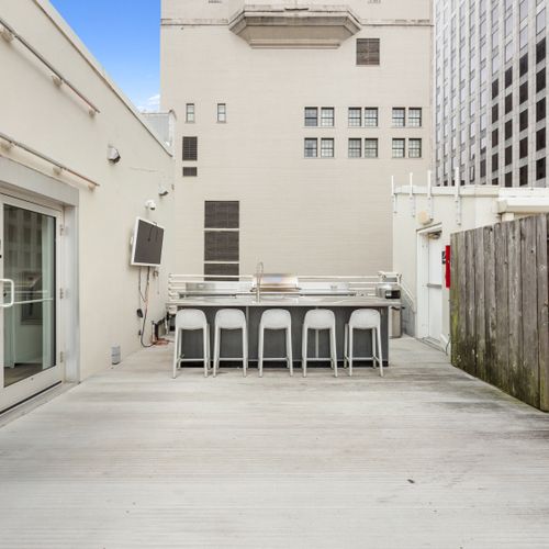 Amazing Rooftop patio area separate from the apartment | Fifth floor