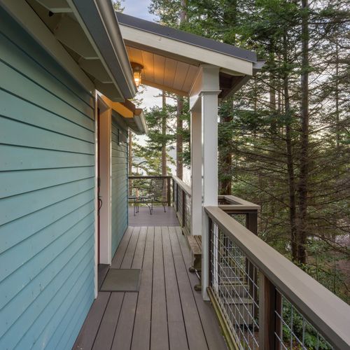 Walkway in to the cottage and deck