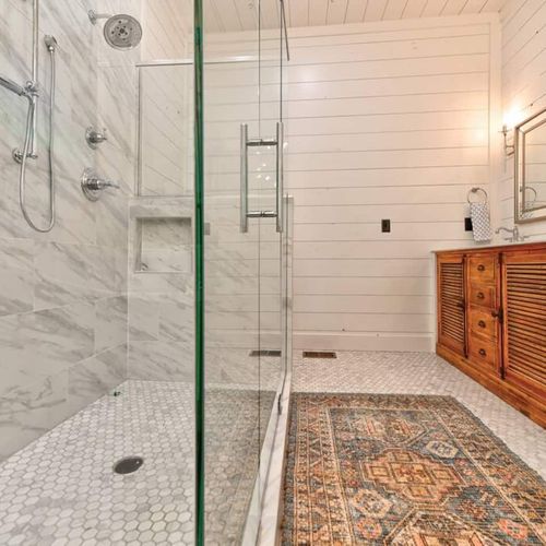 A double vanity for added convenience.