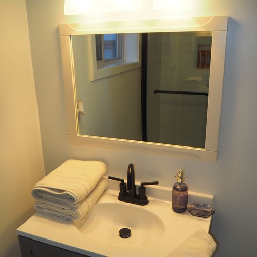 Bathroom:  the home has a full bathroom that has been newly renovated and is gorgeous!