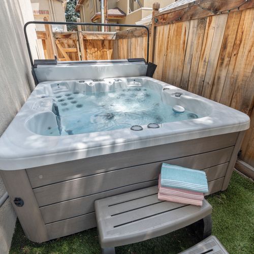 A true essential—soak your stress away in the inviting full-size bathtub!