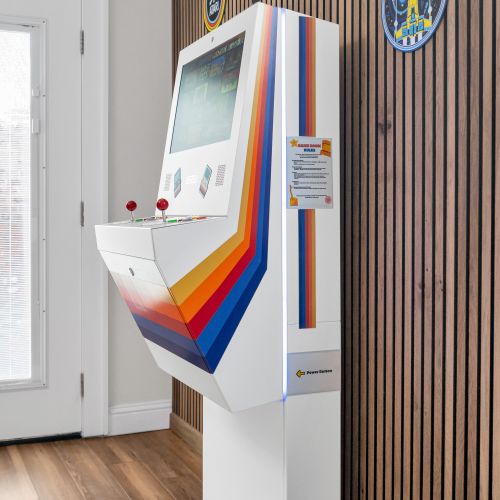 Retro arcade machine ready to bring out the kid in everyone.
