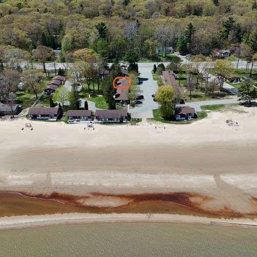 Overall:  the condo is circled in orange