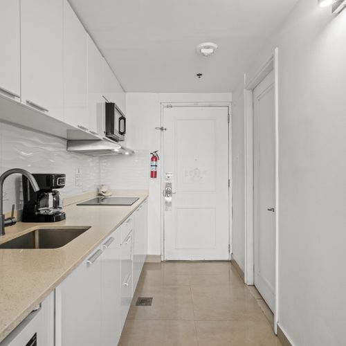 Enjoy an open-concept studio leading to a private balcony with mesmerizing ocean views. Perfect for a relaxing escape