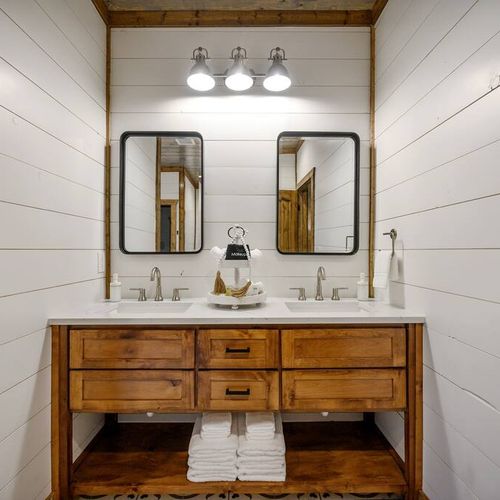 Double vanity in the private bath!