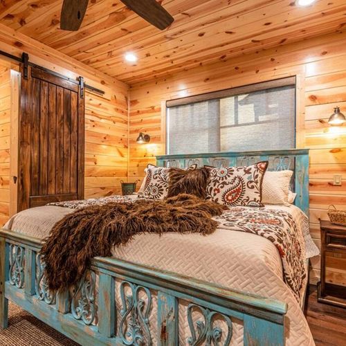 The last king bedroom.
