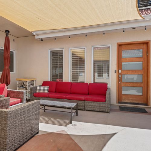 Details you didn’t know you needed—perfectly matched, perfectly relaxing.