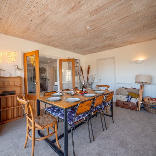 7dce8790 629f 46aa a740 493c5bd46f1e homerunner