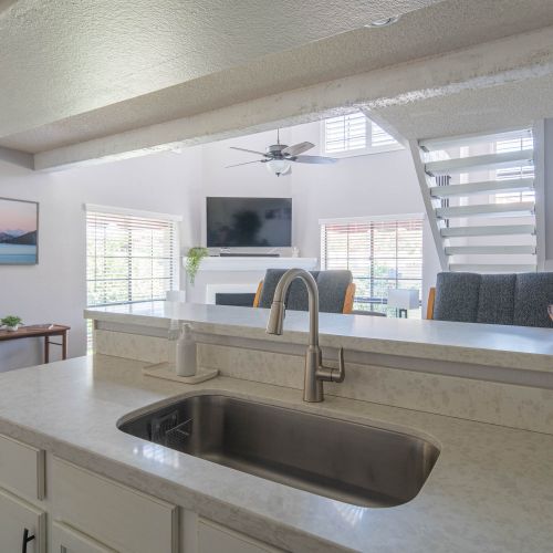 7ebfdf0b 2552 441d 9346 749fc4c012bc homerunner