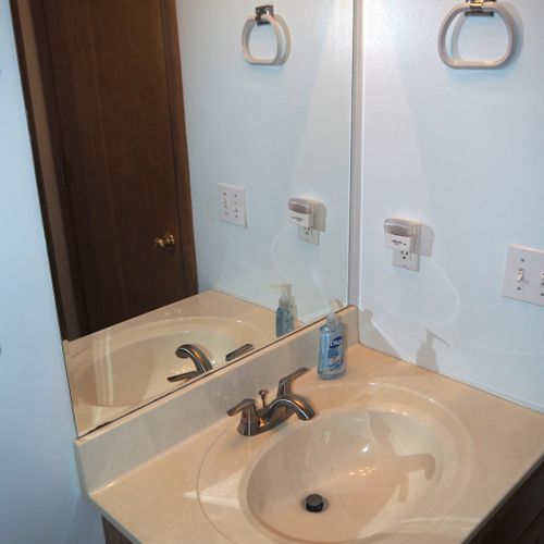 Bathroom #1 (main floor):  full-size bathroom on the main floor.
