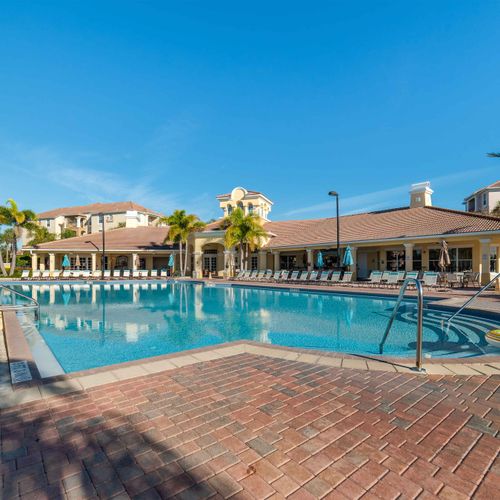 Vista Cay Resort Large Pool