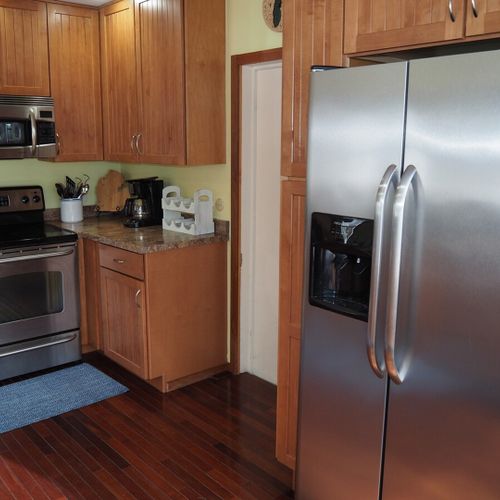 Kitchen:  large and convenient with all appliances!