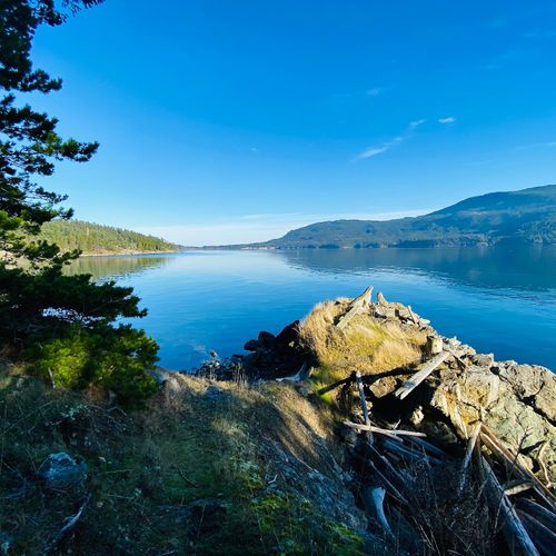 Looking out to Crescent Beach and Eastsound, the calm waters and sun make for a fun day of exploring.