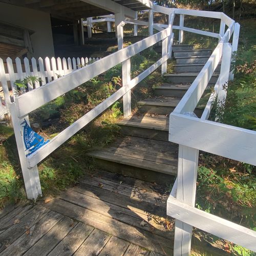 EXTERIOR:  Easy stairs at the southeast of the cottage