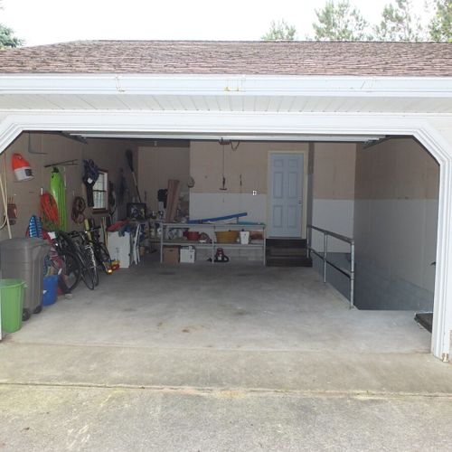 Garage:  the home has a 1-car garage that is available for guests to use.