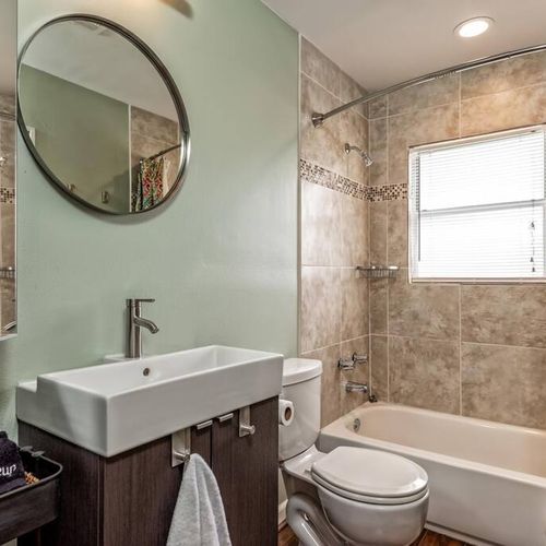 Master Bath #2 with shower and tub