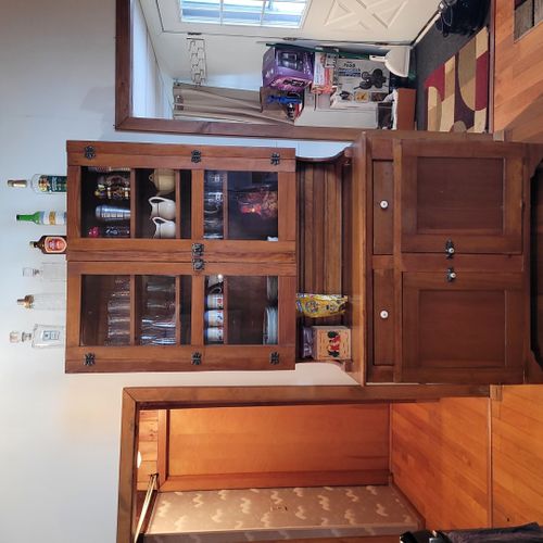 Kitchen:  the home has a very large kitchen with all appliances including a dishwasher as well as a dining area that seats 4 adults.