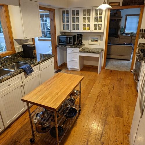 Kitchen:  the home has a large and modern kitchen with all appliances, including a large gas range, dishwasher, toaster, and both keurig and regular drip coffee makers.
