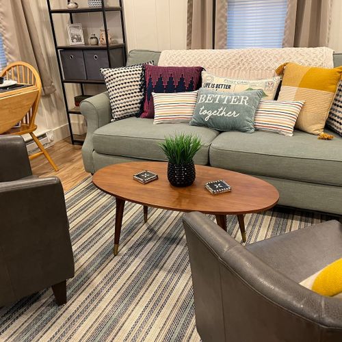 Vivian's cabin - living room
