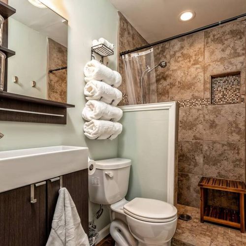 Full Hall Bath #1
