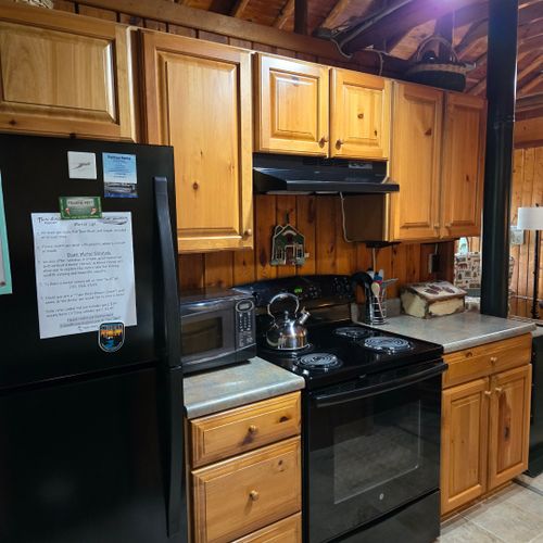 Kitchen:  the cabin has a full kitchen, including a dishwasher.