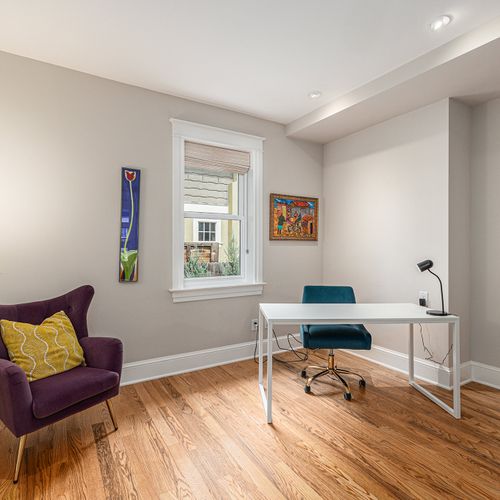 Bright and functional office space for productivity and focus