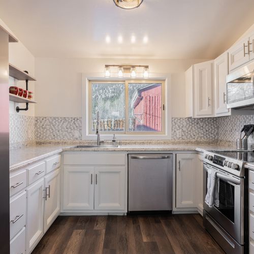 The kitchen is equipped with the necessities to prep meals on the go.