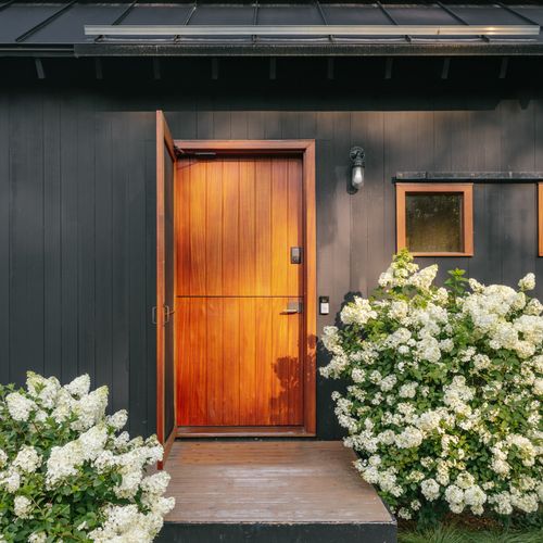 Beautiful entrance into the main house