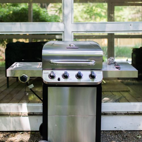 BBQ grill is available for your outdoor cook outs!