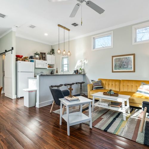 Living Area & Kitchen Combo