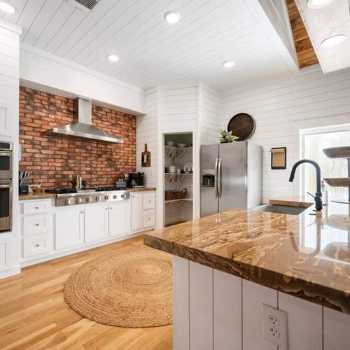 Fully equipped kitchen with appliances needed for cooking meals!