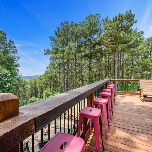 6 barstools are perfect for socializing on the patio!