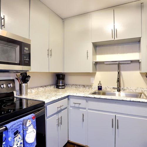 This kitchen is equipped to cook all of your meals to perfection.