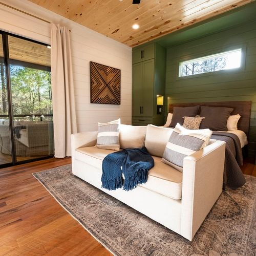 Master Suite 4 with outdoor access!