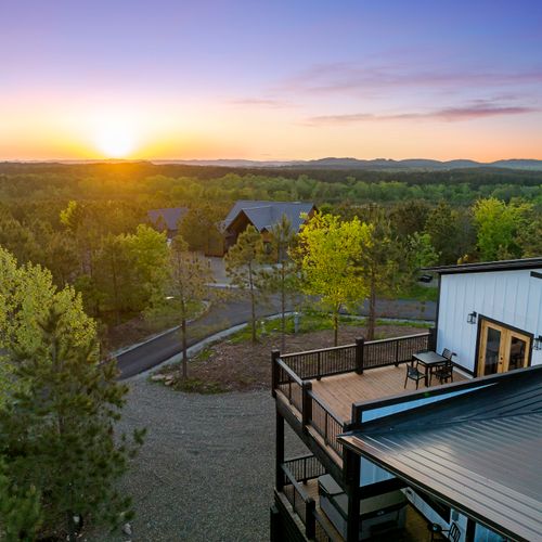 Views of the second story balcony!