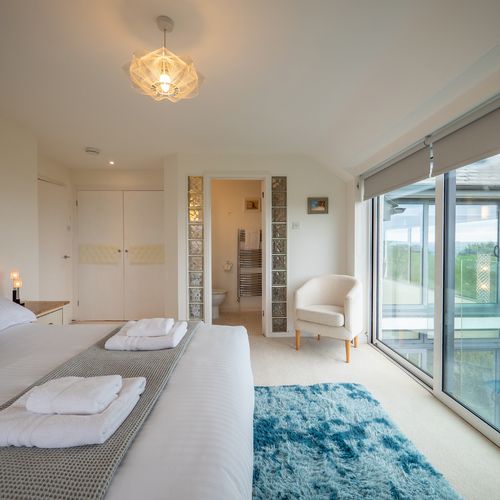 90b202c0 9b7f 4f83 8e5f 490e3f96f668 homerunner