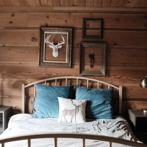 Guest bedroom with Queen Bed