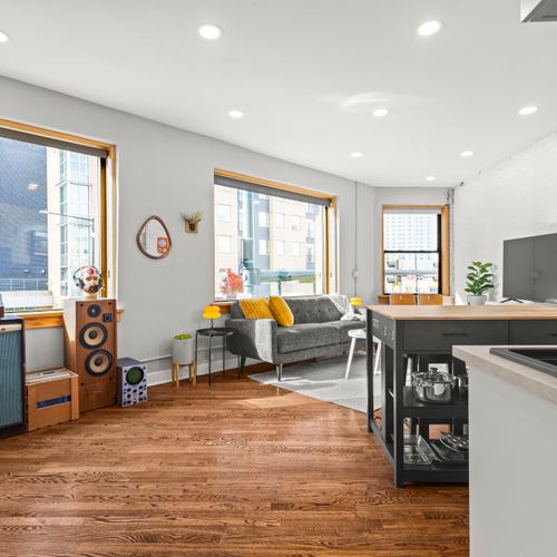 Fully equipped, modern, and designed for effortless mid-term living.