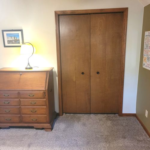 BEDROOM #2 (SECOND FLOOR):  Super cute bedroom with a queen-size bed, ceiling fan, cubby area, closet, dresser, and mirror.