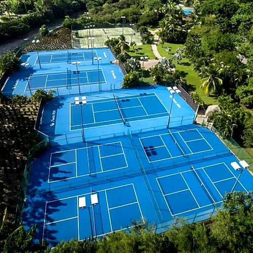 Tennis Facility Offers Tennis, Pickleball, Padel, Lessons, and Activities